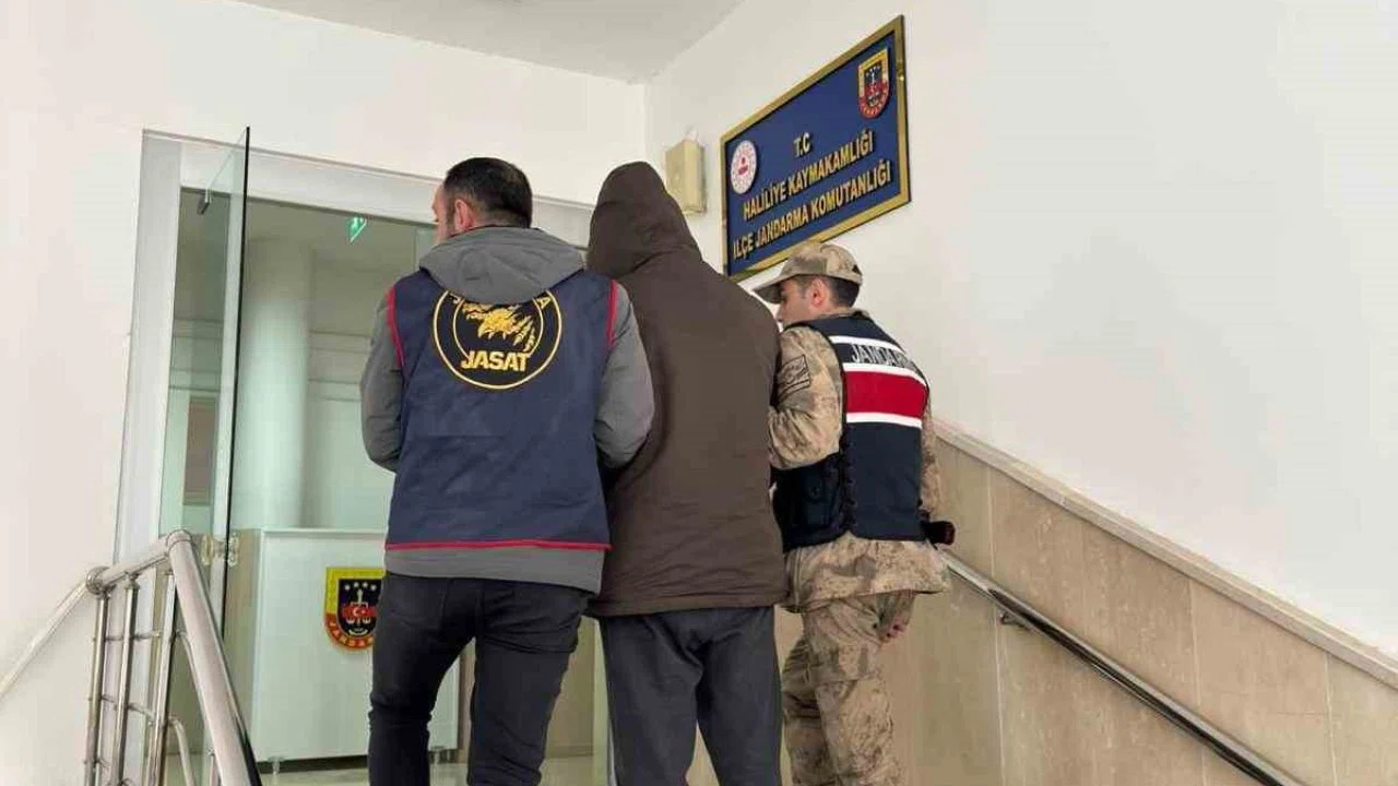 Şanlıurfa’da kesinleşmiş 5 yıl hapis cezasıyla aranan şahıs yakalandı
