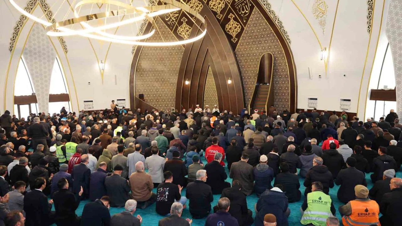 Şehitler ve vakıf bağışçıları için mevlid programı düzenlendi