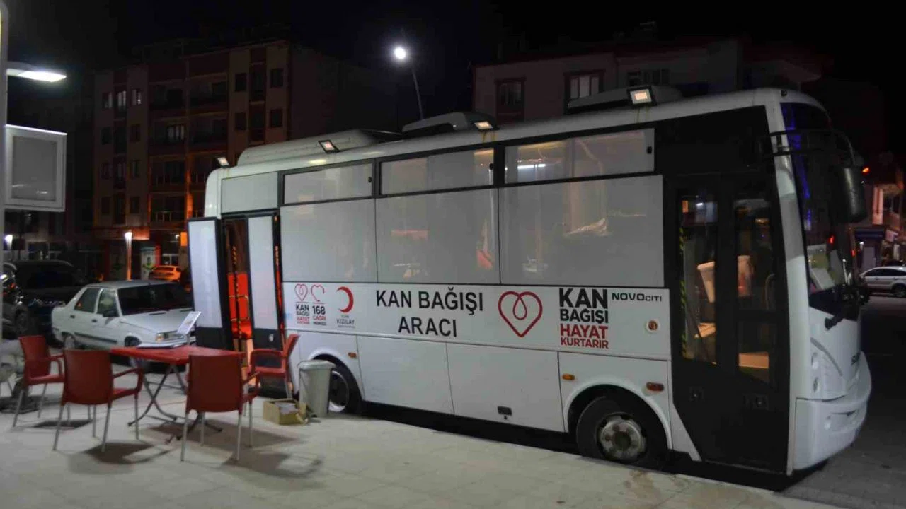 Selendi’de gece kan bağışı seferberliği