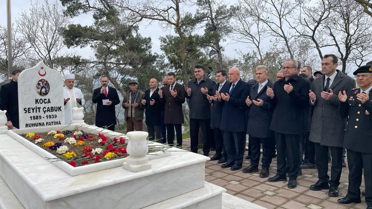 Seyit Onbaşı kabri başında anıldı