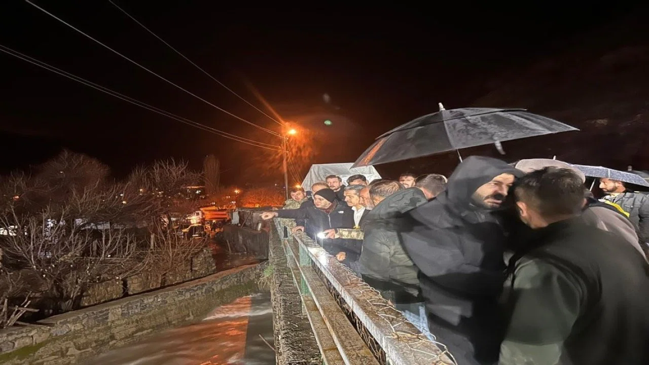 Şırnak Valisi Ekici sel bölgesinde: "Devletimiz tüm imkanlarıyla sahada"