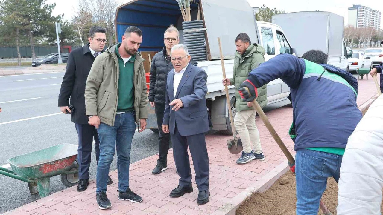 Talas Bulvarı 5 şeritli yeni haliyle hizmete açıldı