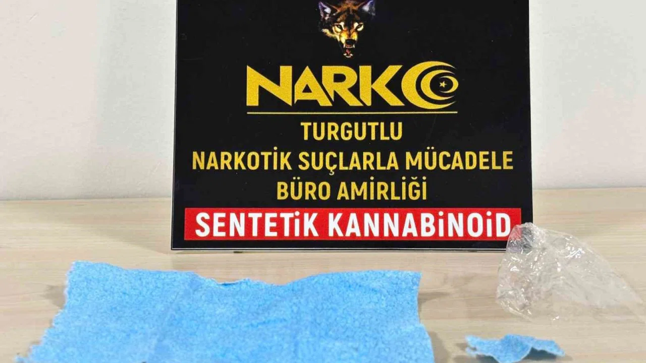 Turgutlu’da emniyetin sokak çalışmalarında 2 torbacı yakalandı