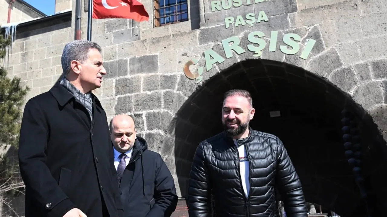 Vali Baruş; "Taşhan el sanatlarını geleceğe taşıyor"