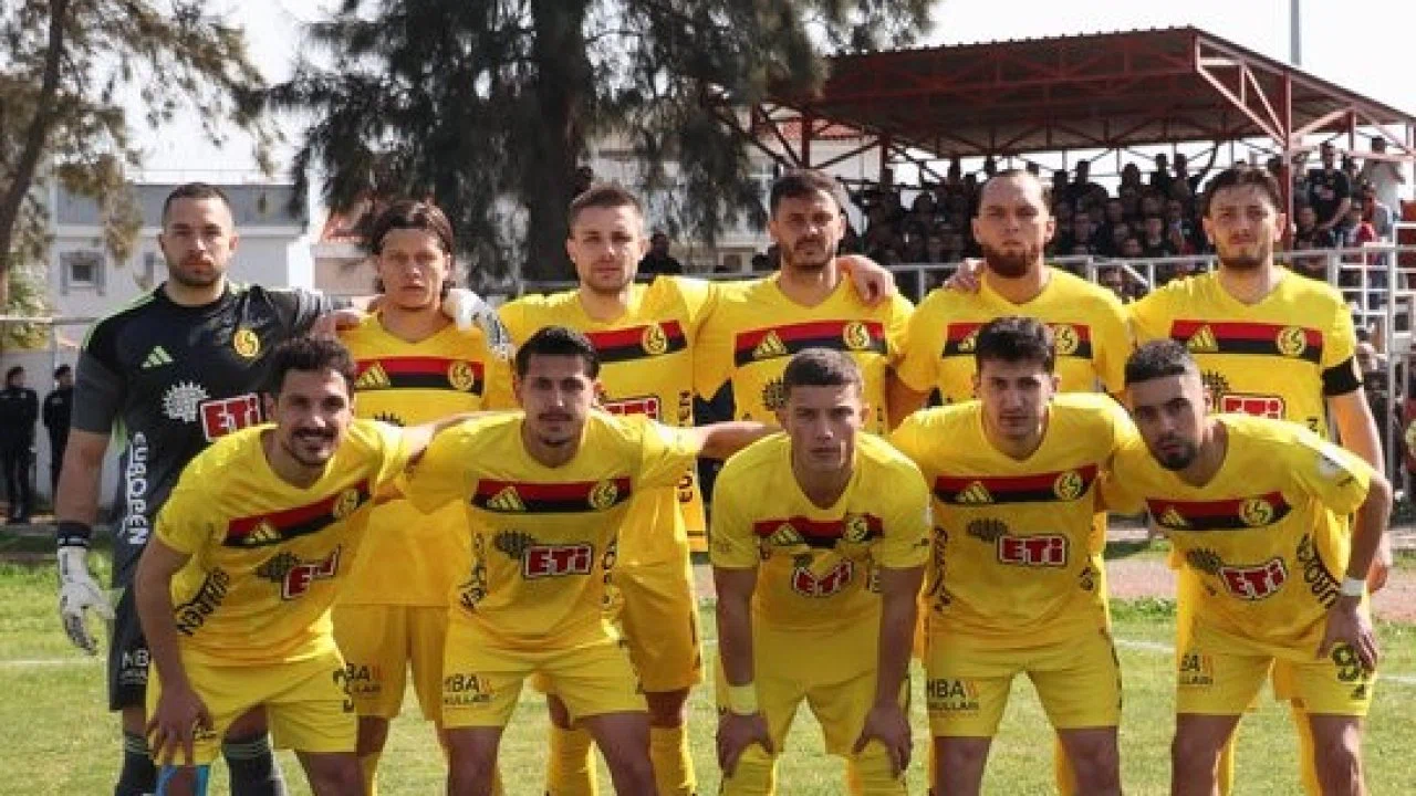 Vali Yılmaz ve Milletvekili Hatipoğlu’ndan şampiyonluk mesajı