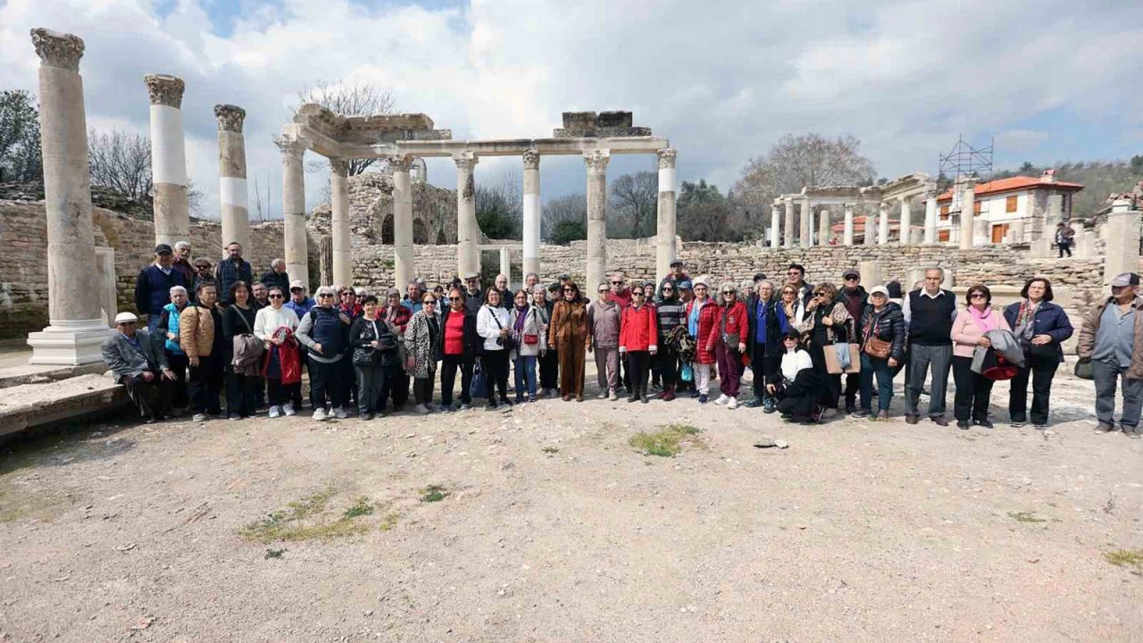 Yaşlılar Haftası Muğla’da keyifli bir geziyle kutlandı