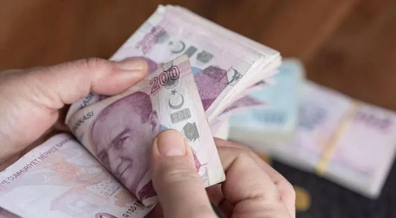 Emeklilerin zam beklentisi Meclis'te gündeme geliyor, asgari ücrette artış beklenmiyor.