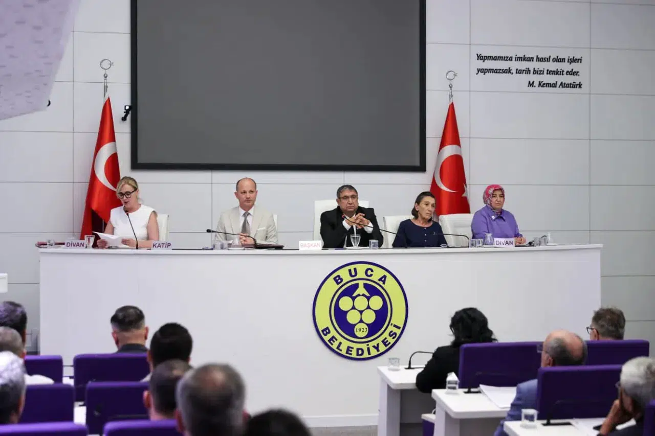 Buca'da 3. Yaş Üniversitesi Projesi Meclis'ten Geçti, Yaşlıların Hayata Katılımı Artacak