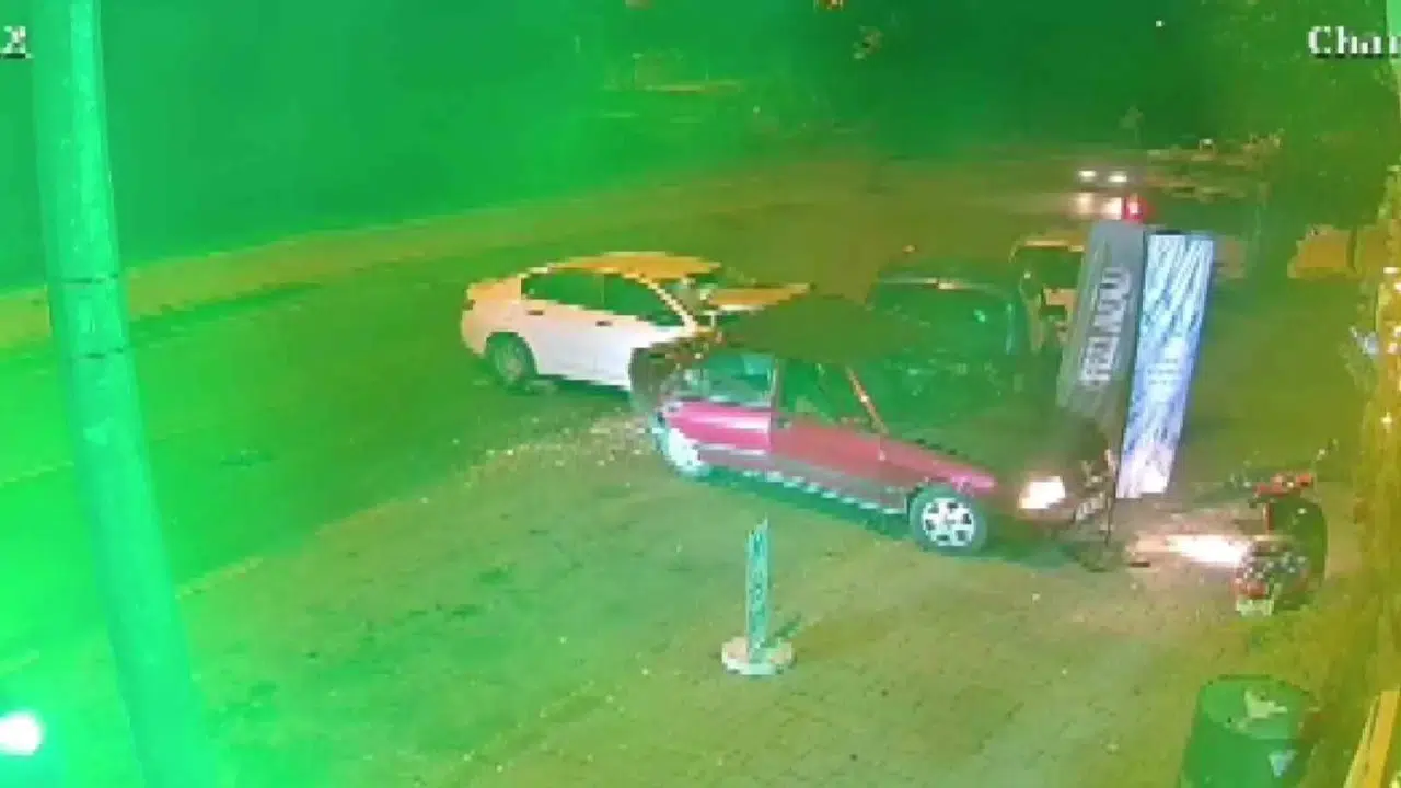 Denizli'de polisten kaçan sürücüye ceza yağdı: Trafiği birbirine kattı