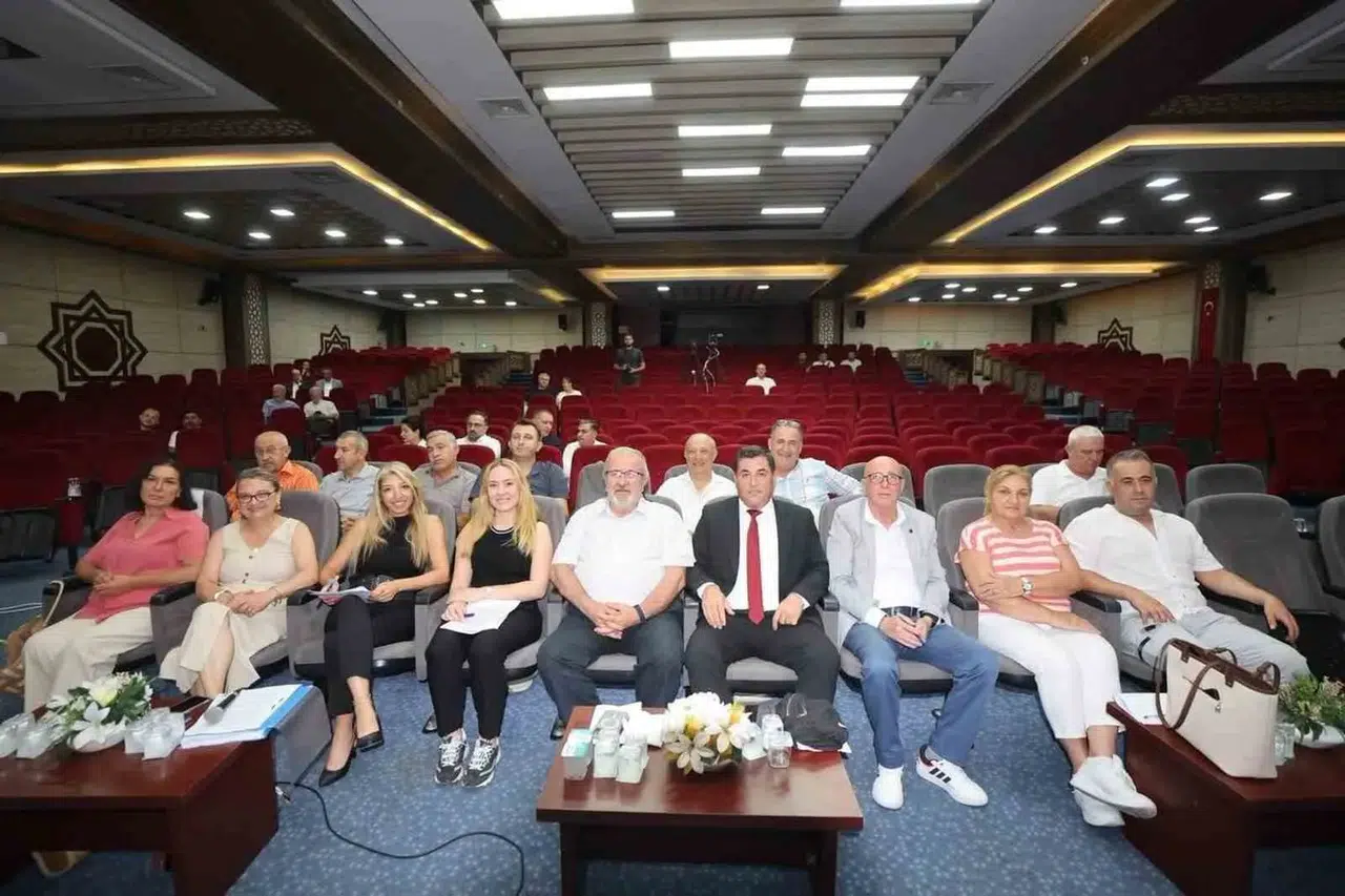 Yunusemre’de taşlar yerinden oynadı: Meclis’te kritik revizyon