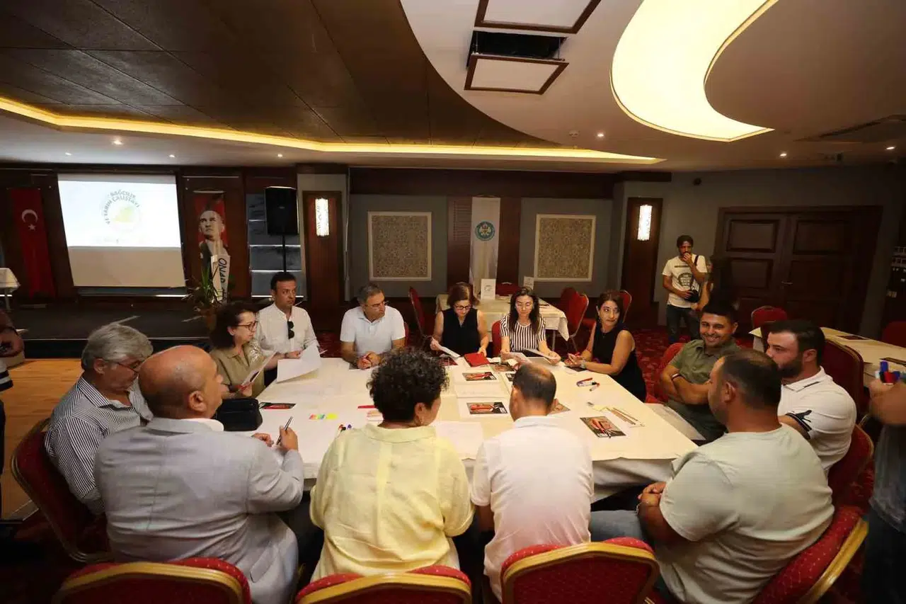 Manisa üzümünde sürdürülebilir gelecek: Çalıştaydan çıkan kritik rapor sektöre yön verecek