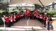 Minik beyinler Cumhuriyet coşkusuyla bilim dünyasına adım attı