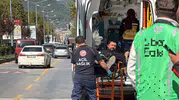 Menteşe’de dikkatsizlik pahalıya patladı: Kurye çarpışmanın şiddetiyle savruldu