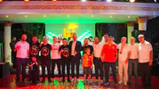 Salihli'de Galatasaraylı taraftarlardan eğitime tam destek: 16 öğrencinin yüzü güldü