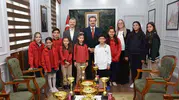 Salihli'nin genç zihinleri başarılarını Kaymakam Güldoğan'a taşıdı