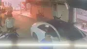 İzmir'de sokak ortasında vahşet: Direksiyon başındaki gence ölümcül saldırı