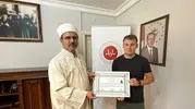 Bayram Namazındaki Kardeşlik İklimi, İrlandalı Genci Söke’de Hidayete Erdirdi