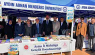 Üniversiteli gençlerin yeni rotası: Müftülük stantlarına yoğun ilgi