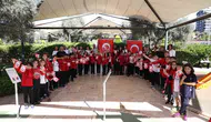 Minik beyinler Cumhuriyet coşkusuyla bilim dünyasına adım attı