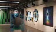 İzmir'in sanat duraklarında derinleşen yolculuk: Aynalardan tuvale uzanan keşif