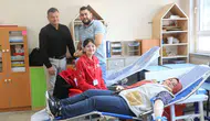 Küçük yüreklerden büyük fedakarlık: Okul bahçesinde rekor bağış