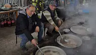 Tavas’ta sonbaharın bereketi: 650 yıllık pekmez geleneği komşulukla harmanlanıyor