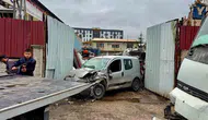Efeli Kavşağı'nda korkunç kaza: Vinçle çarpışan araç hurdalığa savruldu