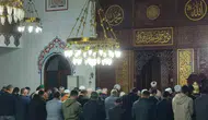 Efeler’de huzur dolu sabah: Cemaat Telli Dede Camii’nde buluştu