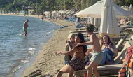 Bodrum'da takvimler ekimi gösterse de deniz keyfi hız kesmiyor