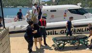 Fethiye açıklarında deniz üzerinde acil müdahale: Sahil Güvenlik iki kişiyi hayata bağladı