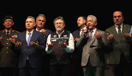 Balıkçıya 40 Milyonluk Nefes: Yeni Sezon İzmir'de Coşkuyla Açıldı, Gözler Somali'de