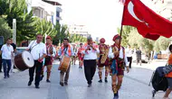 Salihli’de Yörük kültürü şöleni: Keşkek ve cirit geleneği kuşakları buluşturdu