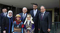 Uşak’ta eğitime anlamlı dokunuş: Binali Yıldırım miniklerin heyecanına ortak oldu