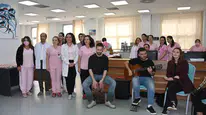 Kemoterapi salonunda neşeli dakikalar: Müzik ve dansla gelen moral desteği