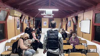 Ege'de kaçak geçişlere geçit yok: 76 kişi yakalandı