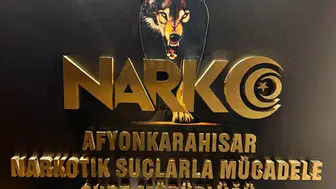 Afyonkarahisar’da narkotik operasyonu: Durdurulan araçtan uyuşturucu fışkırdı