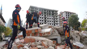 İzmir depreminin yıl dönümünde dev tatbikat: 3 il tek yürek oldu