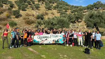 Tarihin izinde Cumhuriyet yürüyüşü: Efelerli doğaseverler Alinda’da buluştu