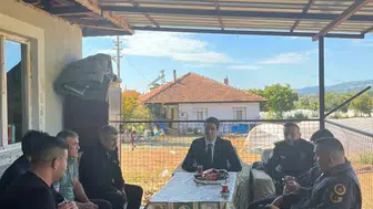 Beyağaç'ta yaraları saran ziyaret: Kaymakam Haydari'den öğrenciye moral desteği