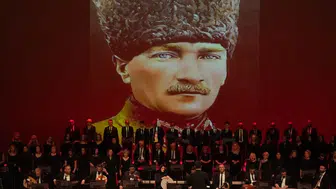 Denizli’de sahne Cumhuriyet için kuruldu: Geçmişten geleceğe duygusal köprü