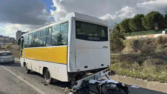 Uşak’ta yürek yakan kaza: Otobüsle çarpışan motosikletteki gençten acı haber geldi