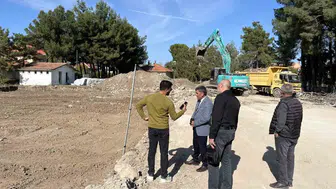 Çivril’in eğitim vizyonunda yeni dönem: Karayahşiler’de temel atıldı