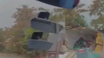 Denizli trafiğinde kaza: Direksiyon hakimiyetini kaybeden sürücü şarampole yuvarlandı