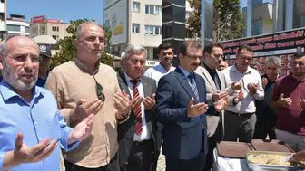 Salihli’de unutulmaz vefa: Şehitlerin aziz hatırası aşure kazanlarında yaşatıldı