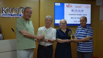 Kuşadası'nın bereketli topraklarına kadın imzası: Başarılı üreticilere anlamlı ödül
