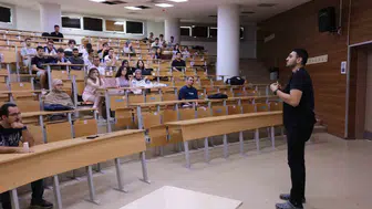 ADÜ'de kampüs yaşamına hızlı giriş: Genç öğrenciler rehberlik desteğiyle güçleniyor