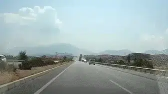 Denizli'de dikkatsizlik pahalıya patladı: Açık kalan dorse EDS direğini yerle bir etti
