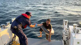 Bodrum’da tehlikeli yolculuk: Açık denizde tek başına yakalandı