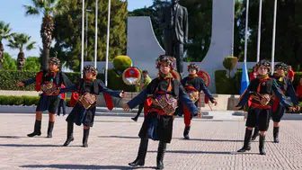 Aliağa’nın kurtuluş günü coşkusu: 104 yıl önce yakılan bağımsızlık meşalesi gururla taşınıyor