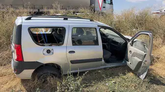 Bolvadin yolunda korkutan kaza: Araç şarampole uçtu
